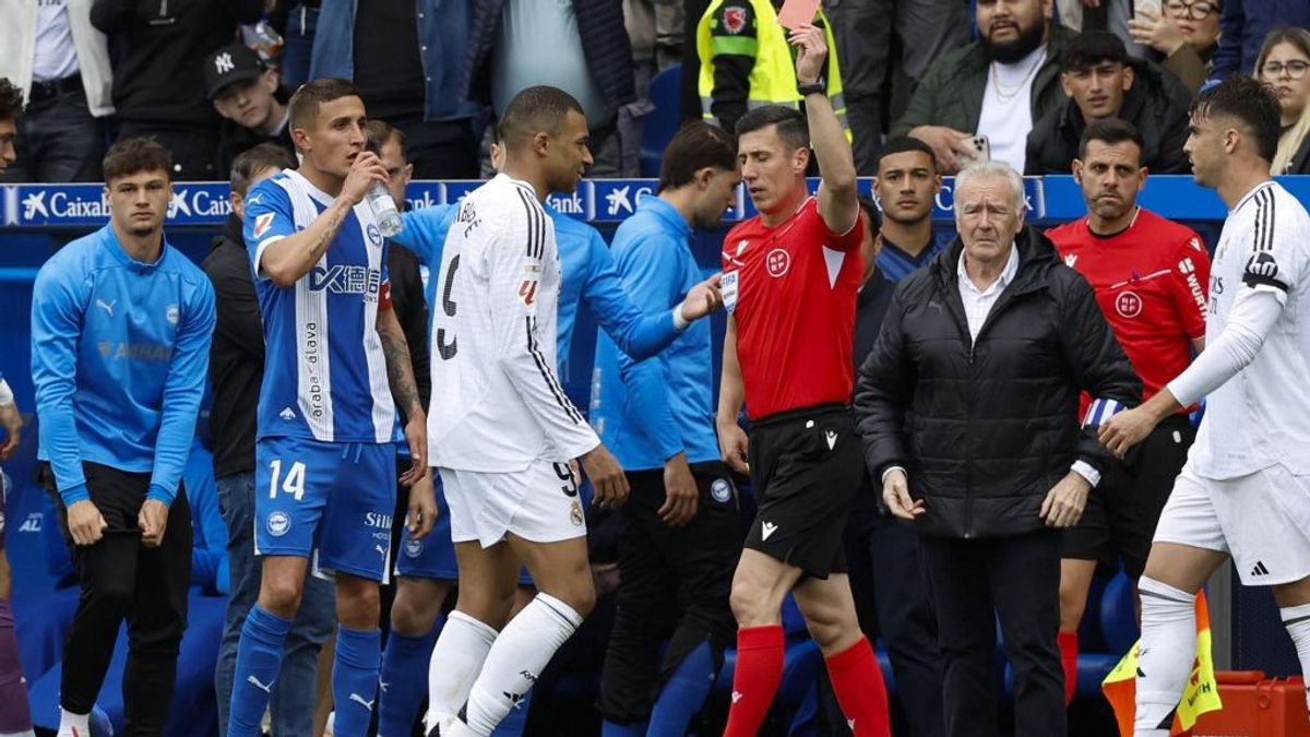 Elgurult Mbappé gyógyszere: brutális szabálytalanságért állították ki a Real Madrid sztárját (VIDEÓ)