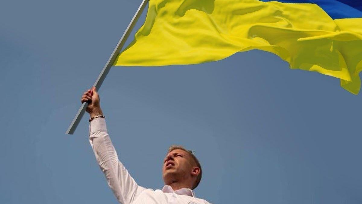 Brüsszel Péternek nem a zászlója kék-sárga, a vére az