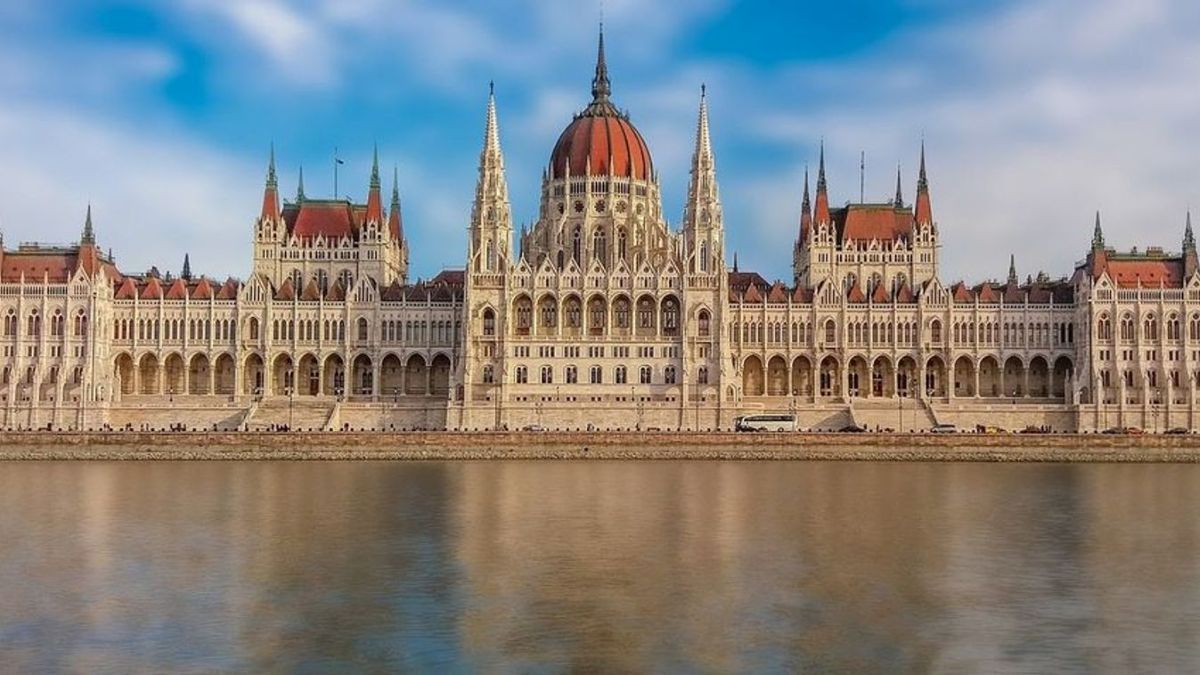 Valóban a béke szigete Magyarország: Nyugat-Európában a lakosság jelentős része már rettegésben él