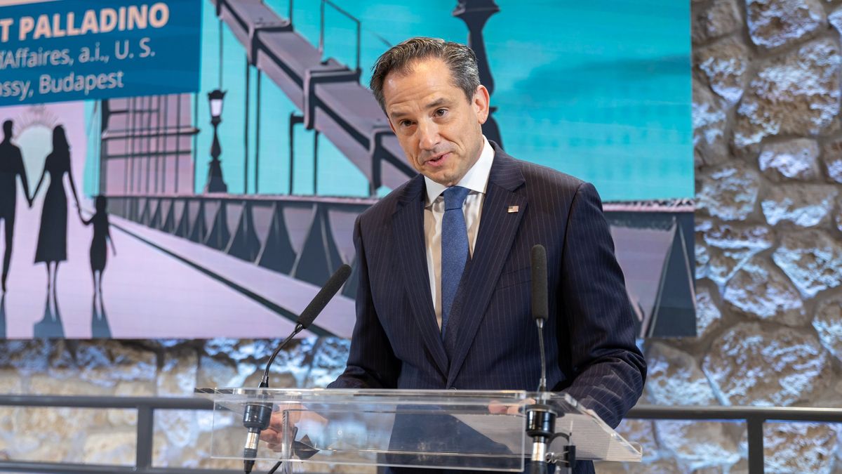 Új idők kezdődtek: LMBTQ propaganda helyett családközpontúságra biztat az amerikai ügyvivő