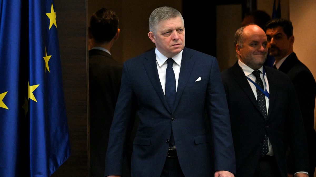 „Nekem senki nem parancsol” – Fico fellázadt Brüsszel ellen, keményen nekiment az uniós vezetőknek