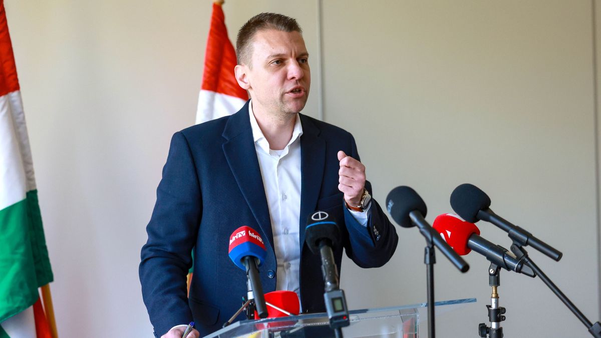 Egyszerre üzent Webernek, Von der Leyennek, Zelenszkijnek és Magyar Péternek Menczer Tamás