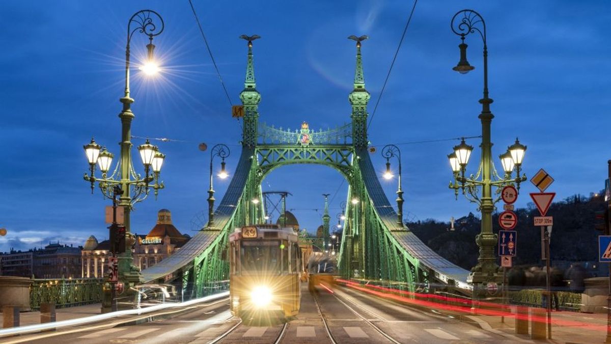 Nagy utat tettek meg, de megérte: a nyugati sajtó ismét az „Orbán-veszélytől” hangos