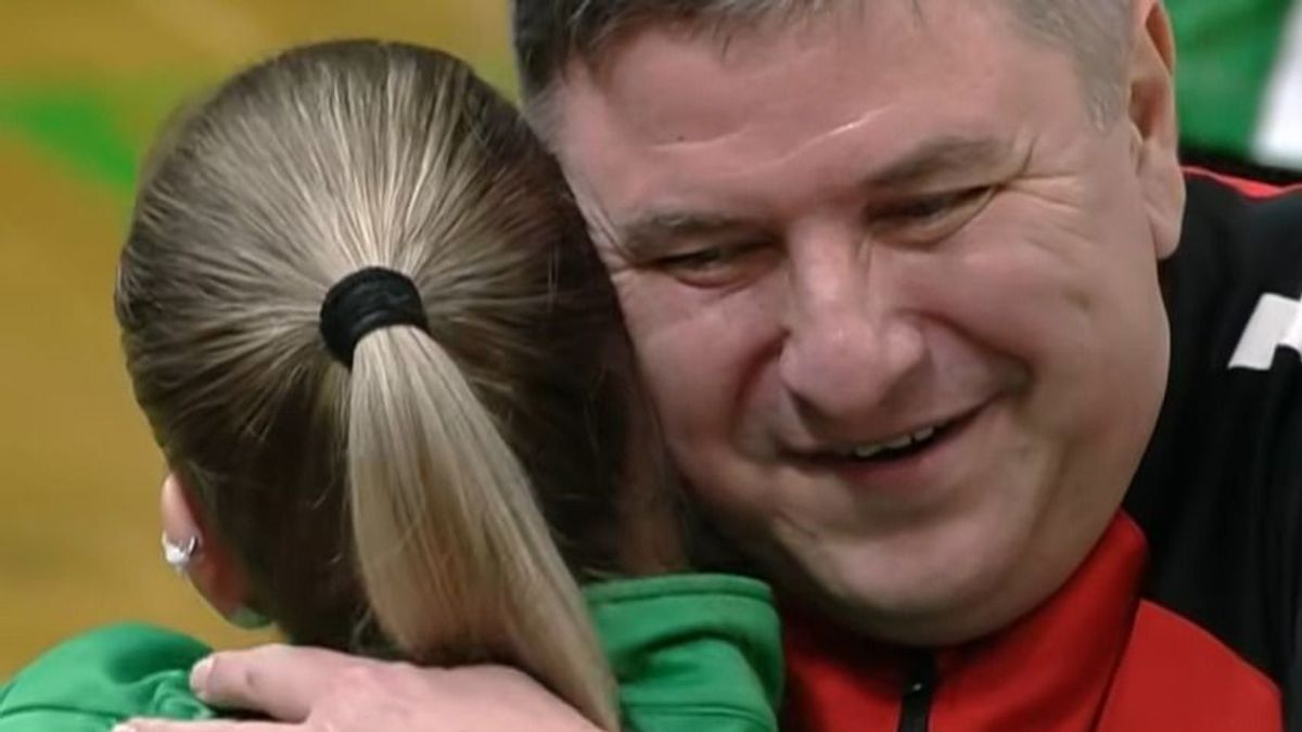 Megható pillanatok: a Ferencváros játékosai egymás után köszöntötték Elek Gábort (VIDEÓ)