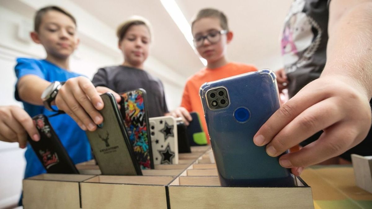Szakpszichológus: A digitális böjt bebizonyította, hogy még mindig nálunk van a kontroll