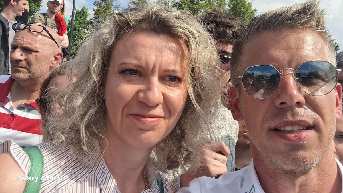 Elég egy kis pénz és reflektorfény, hogy elárulja a hazáját, ahogyan majd elárul mindenkit…