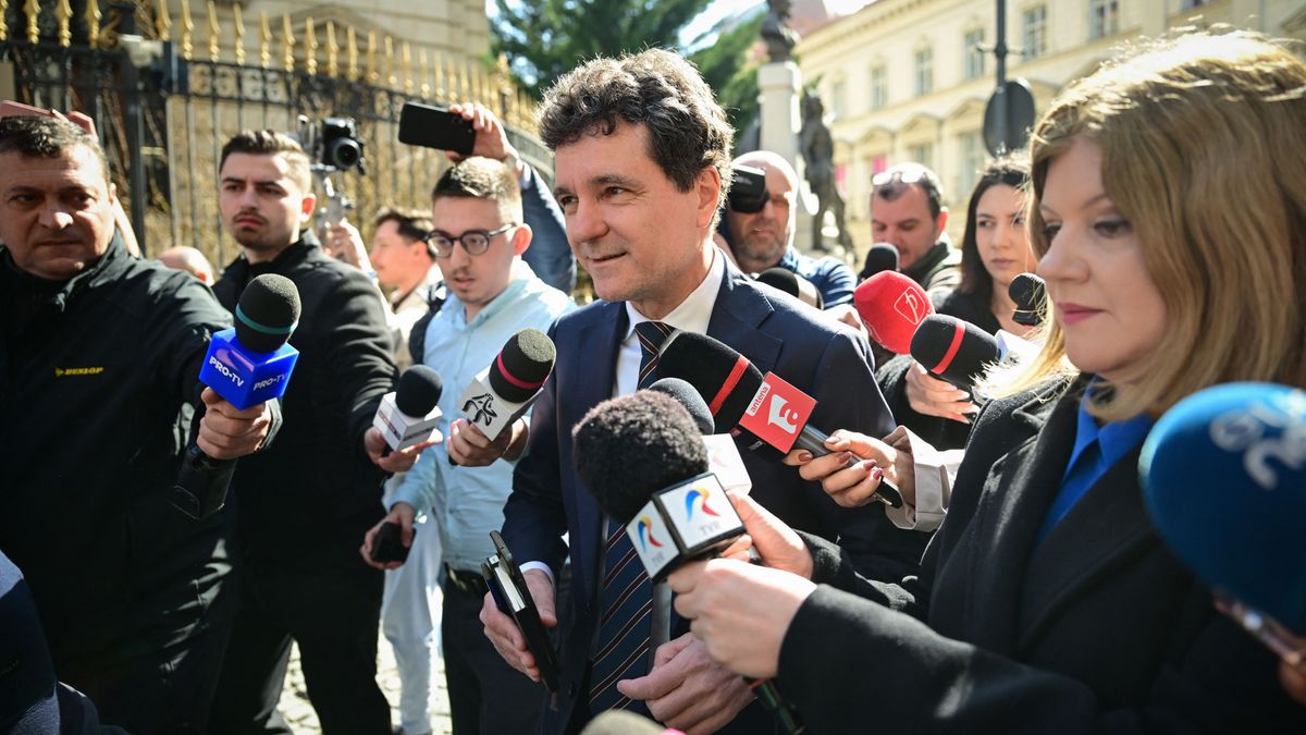 Áll a bál a románoknál: saját pártelnöke helyett a független jelöltet támogatná az USR