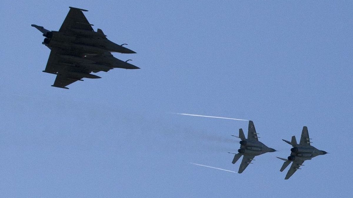 Oroszország lépett, Lengyelországban felszálltak a NATO vadászgépei