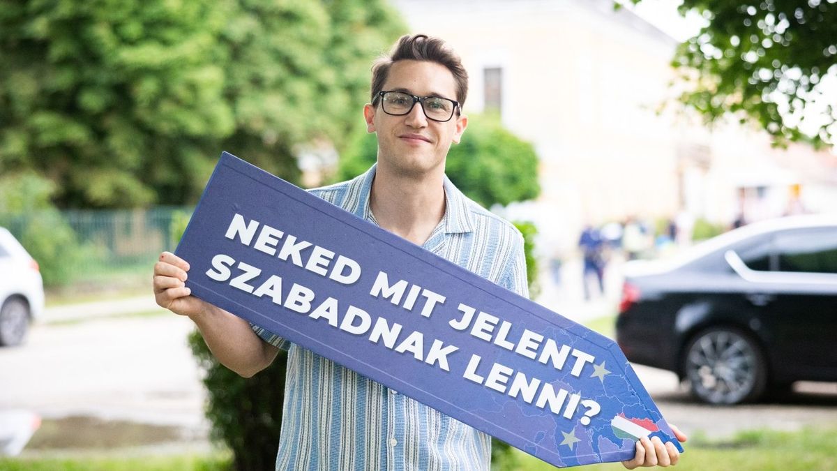 A Momentum végleg kiírta magát a komolyan vehető pártok közül: a frakcióvezető most attól retteg, hogy rendőrök fogják őket lelőni! (VIDEÓ)