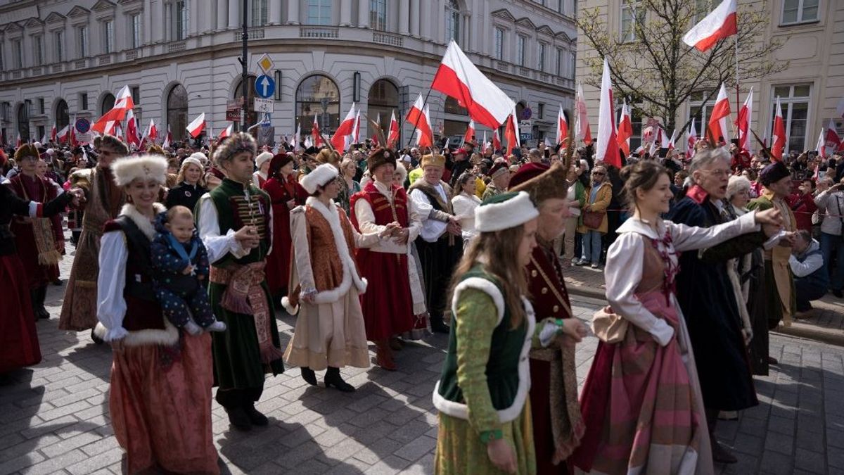 „Szélsőjobboldali tömegdemonstráció!” – a liberális média nem bírja megemészteni a lengyelországi hazafias megemlékezést