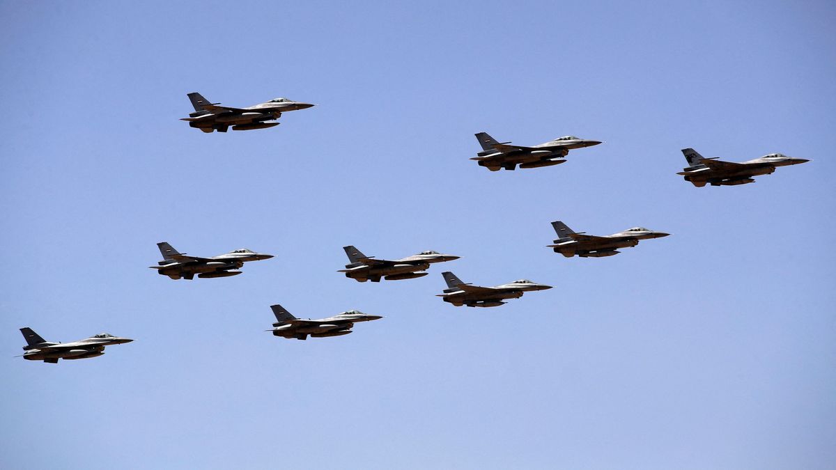 Szintet lépett a NATO-s országok fegyverkezése: két Magyarországhoz közeli tagállam is F16-osokkal erősít