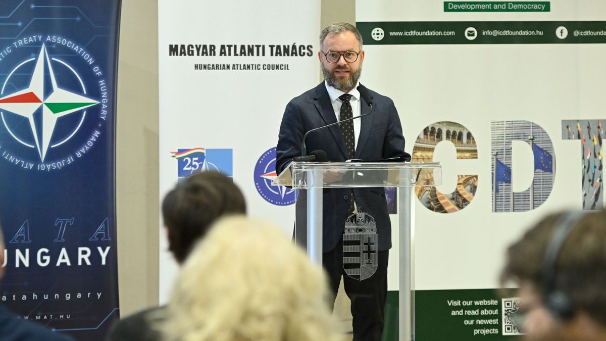 Orbán Balázs: Az egyre inkább autoriter jegyeket mutató neoliberális politikának végleg befellegzett