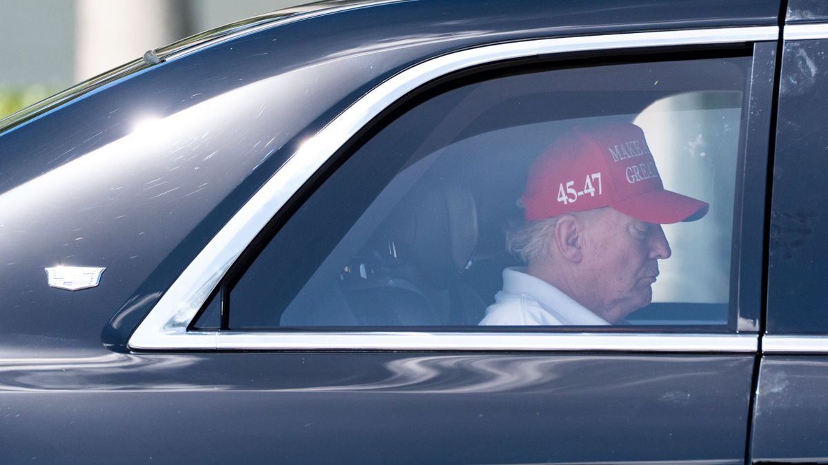Trump: bombáznak az oroszok, mint az őrült, nem örülök annak, amit most látok Ukrajnában