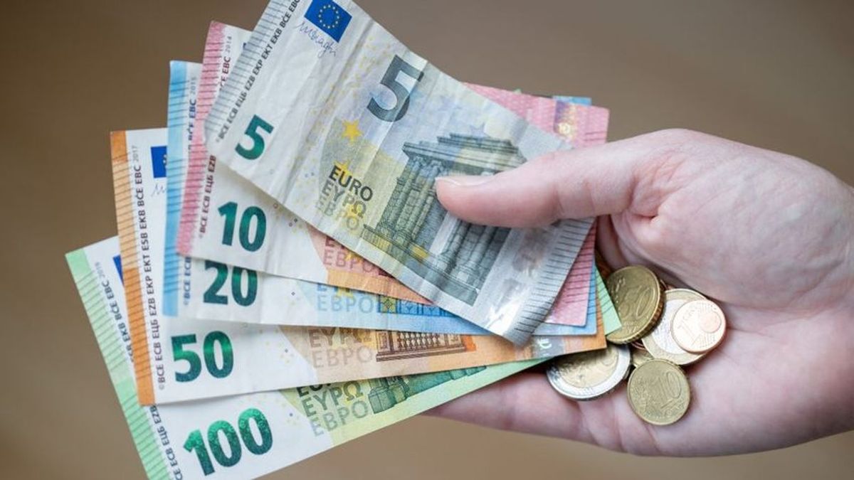 Ha ilyen euró van önnél, vigyázzon, mert nem lehet vele fizetni!