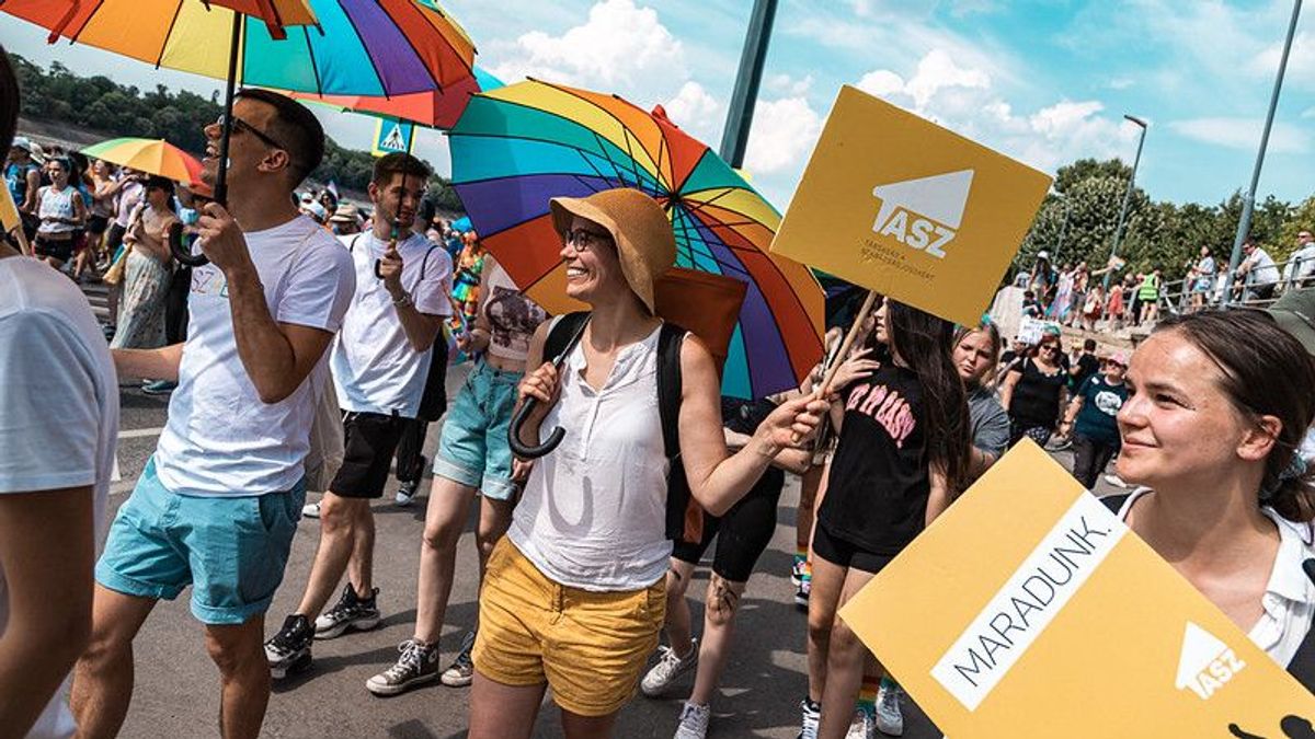 Leleplezés: külföldi százmilliókkal a zsebükben akarják megmondani, mit gondoljanak a magyarok!