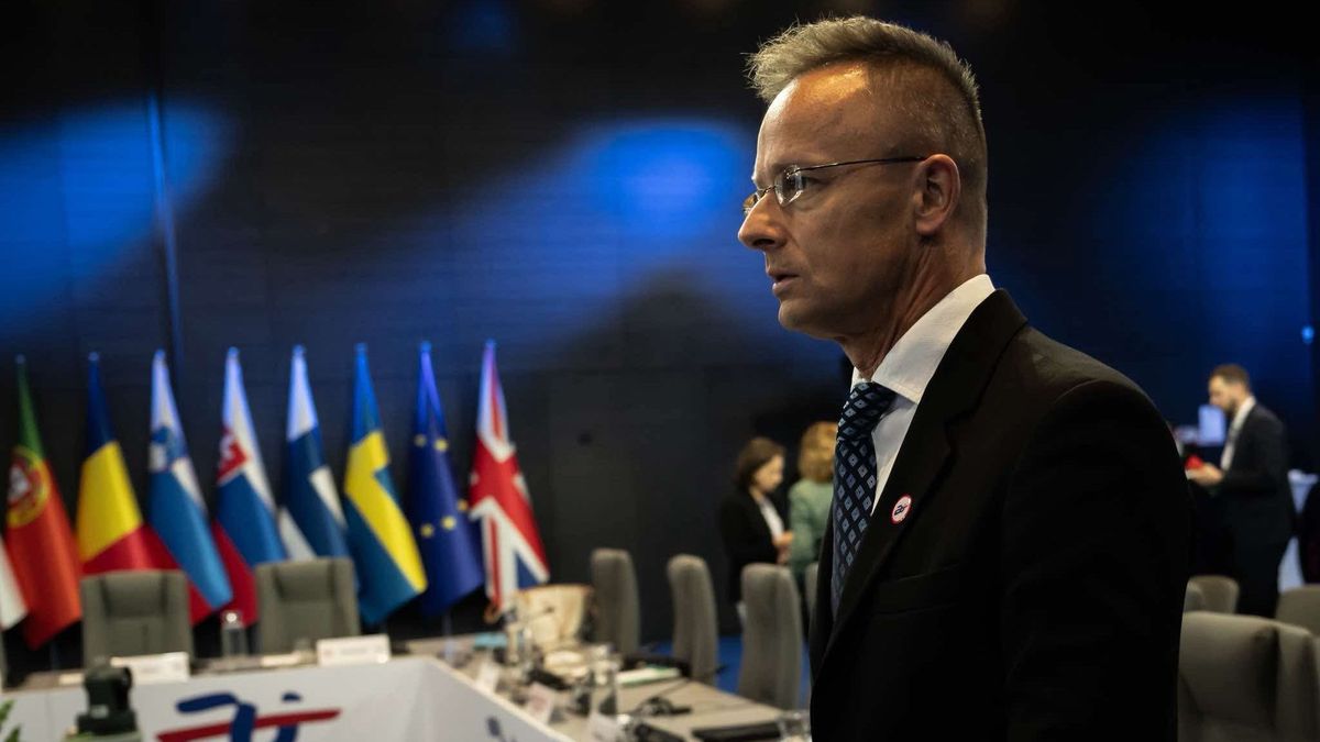 Botrány a NATO-ban: magyar-lengyel szópárbajtól zengett a terem