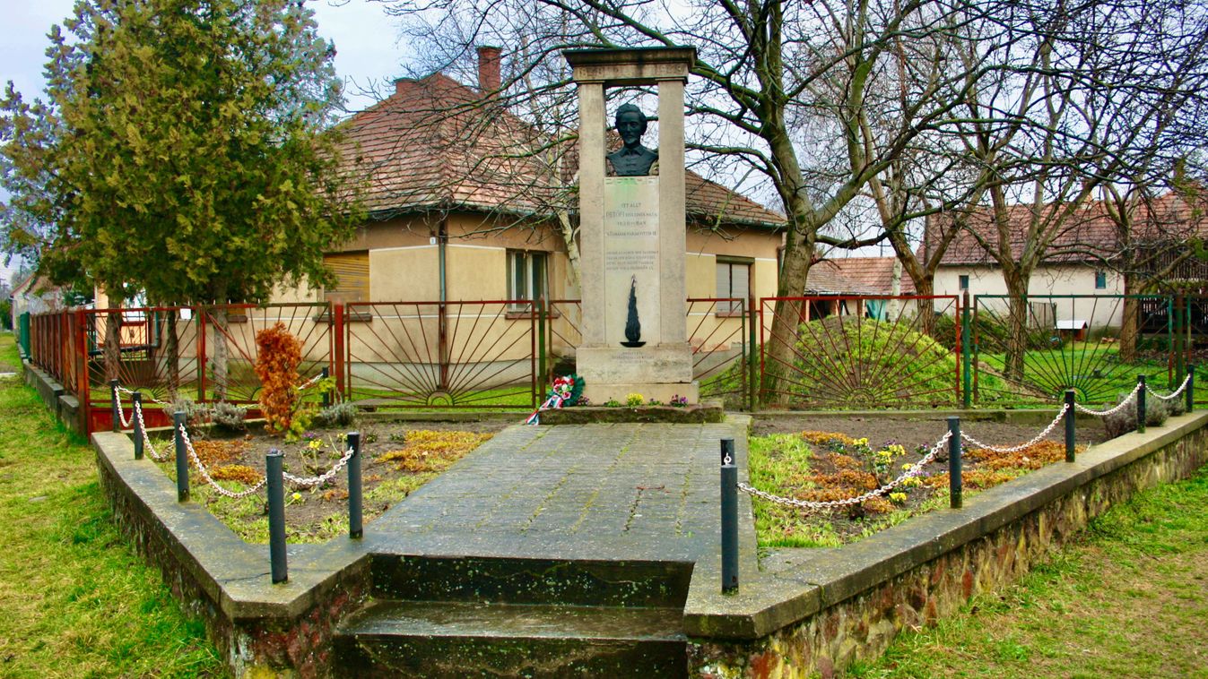Petőfi otthonra talál