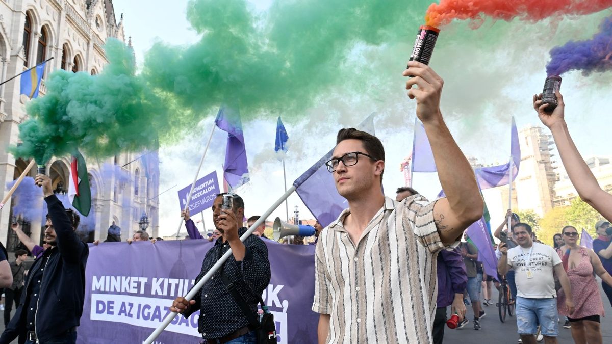 A Momentum már kizúgott az ellenzéki roncsderbiből, a többi párt még próbálkozik