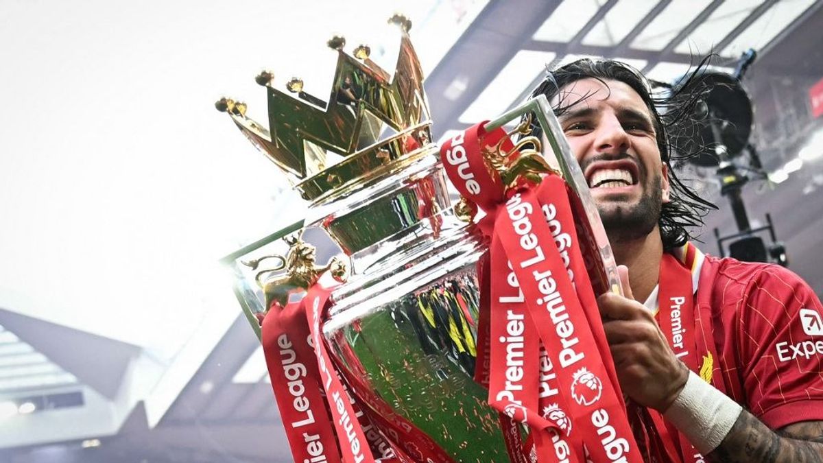 Egy ország várt erre: így vette át az aranyérmet Szoboszlai Dominik, a Premier League történetének első magyar bajnoka! (VIDEÓ)