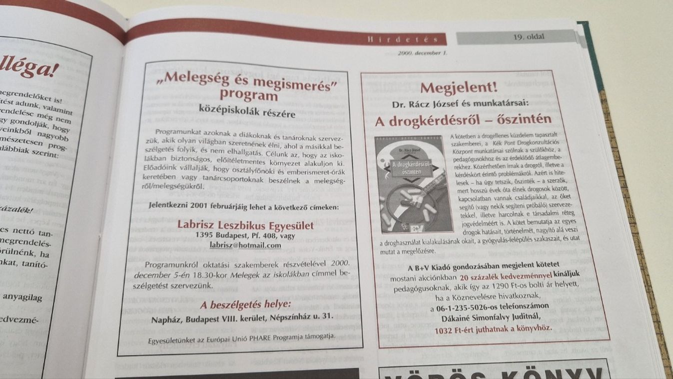 A Köznevelés 2000 december elsejei száma