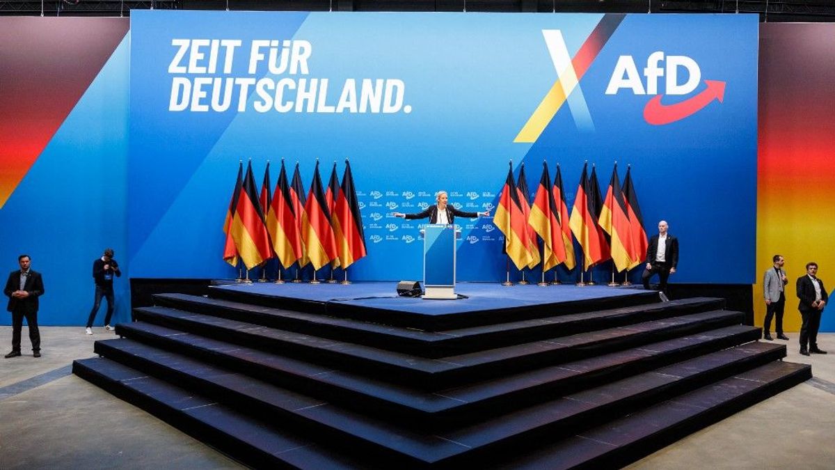 Levegőhöz jut az AfD: az USA kényszerítette ki a német titkosszolgálat visszavonulását