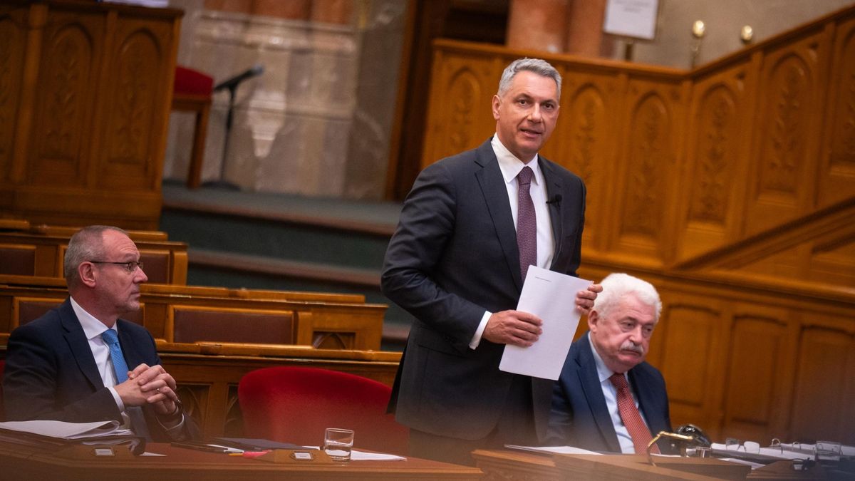 Lázár János nem viccel: megvalósítja egy választó kívánságát (VIDEÓ)