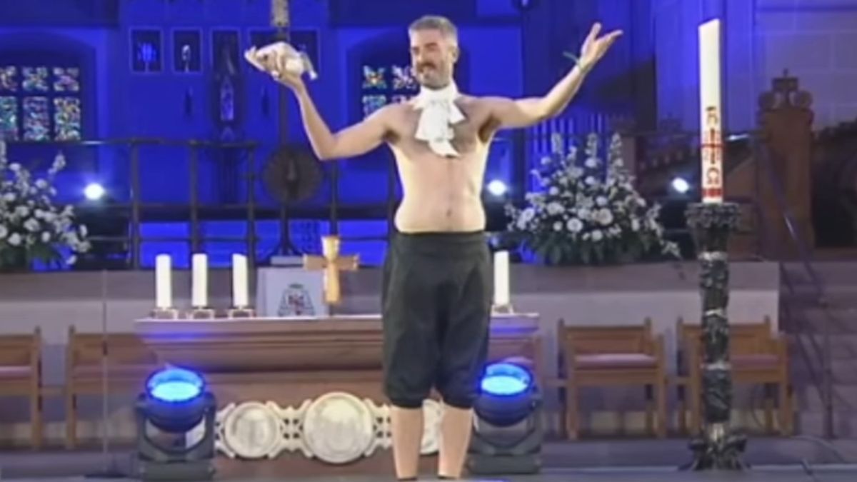 Sajnos nem vicc: pelenkás csirkék (!) és félmeztelen férfiak (!) miatt szabadkozhatott a németországi katolikus egyház