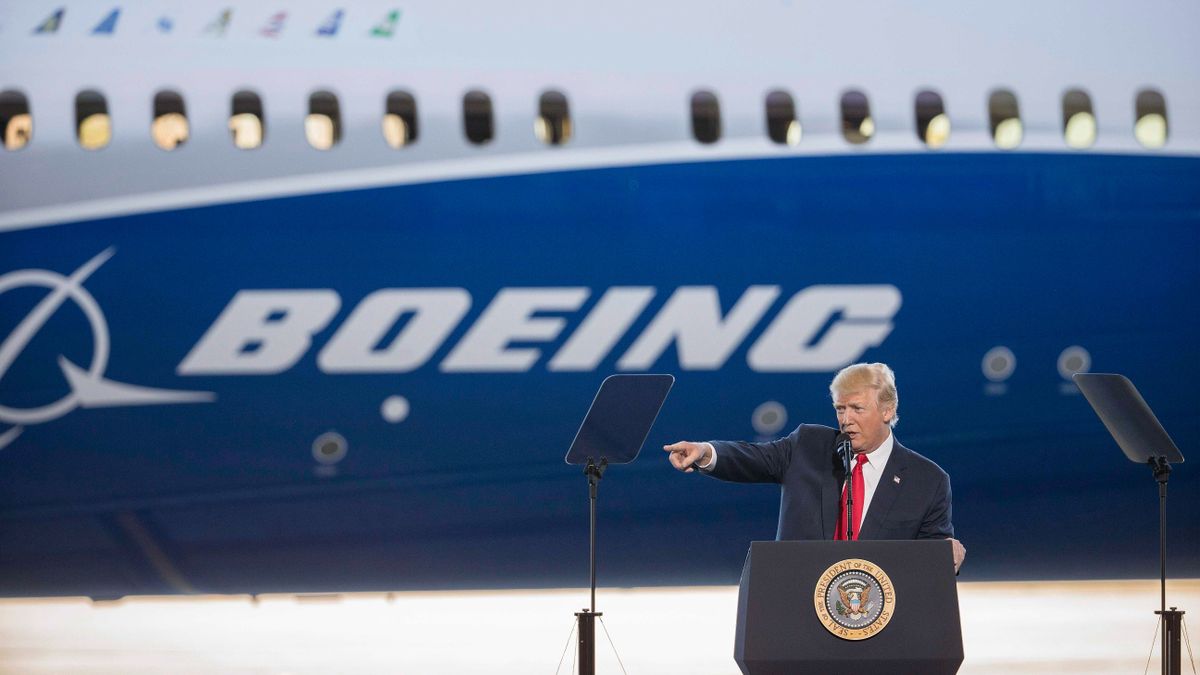 Donald Trump luxusrepülőgépet kap ajándékba Katartól