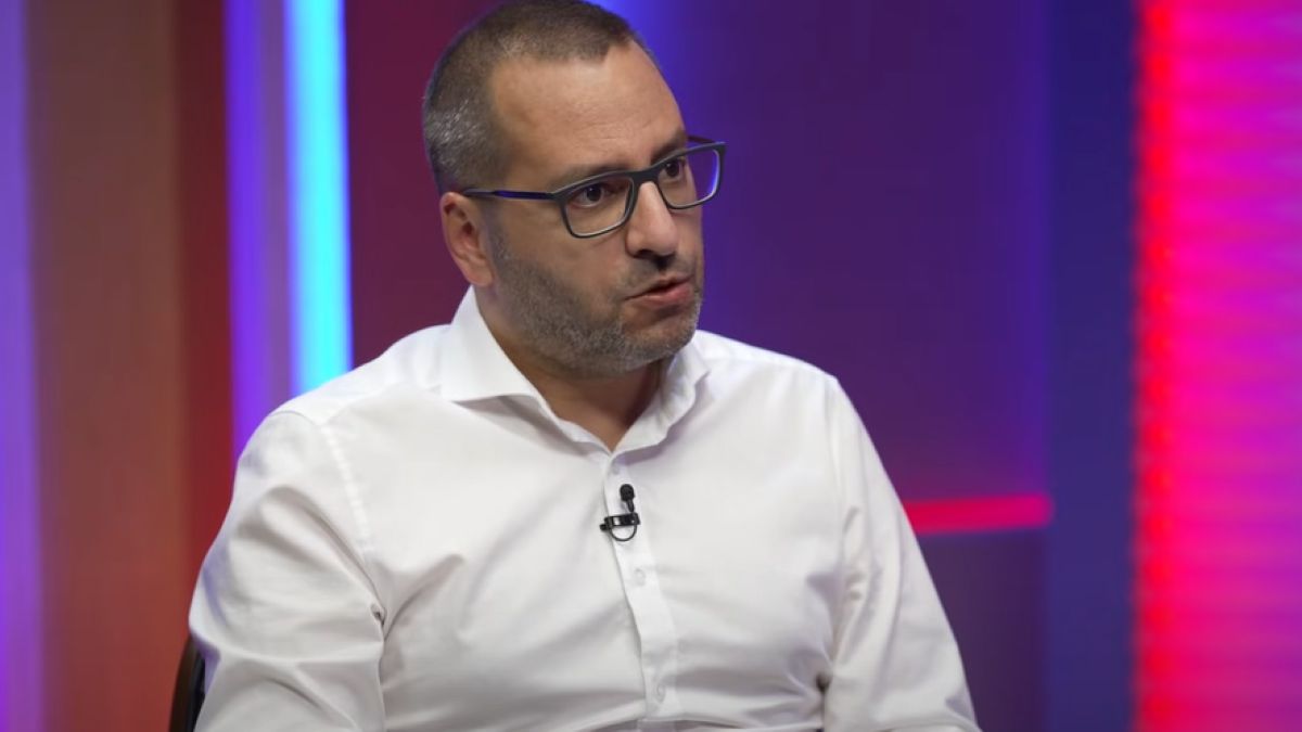 Lánczi: Meg kell vizsgálni, hogyan épül fel az a hálózat, ami Kijevtől Budapestig, a Tisza Párt székházáig tart