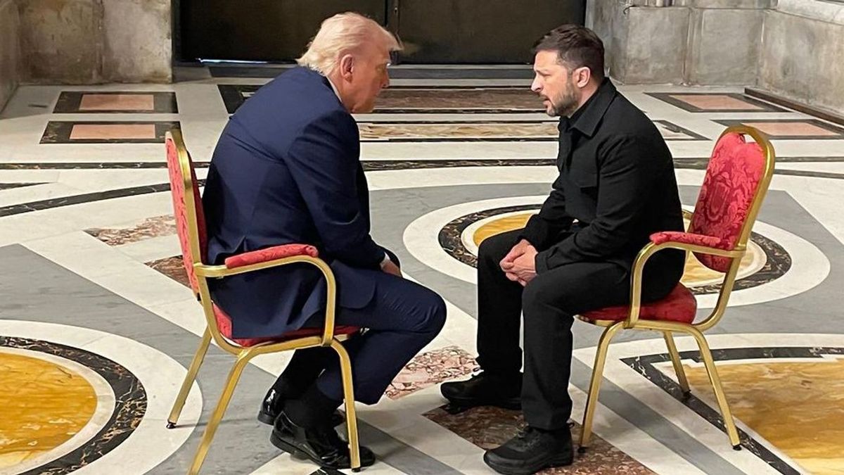Lehull a lepel: kiderült, mitől volt váratlanul sikeres Trump és Zelenszkij vatikáni találkozója