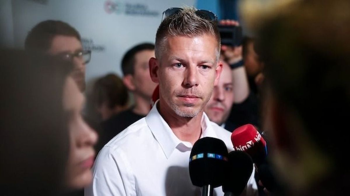 Képeken a valóság: többször is tömegeket hazudott magának Magyar Péter, de csúnyán megcáfolták