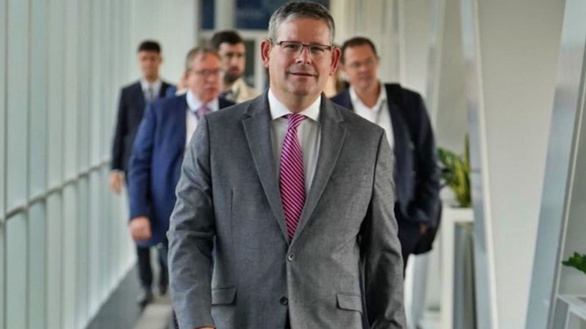 Épp akkor gurult el valakinek nagyon messzire a gyógyszere, amikor Magyar Péter meghirdette a Békések Ligáját