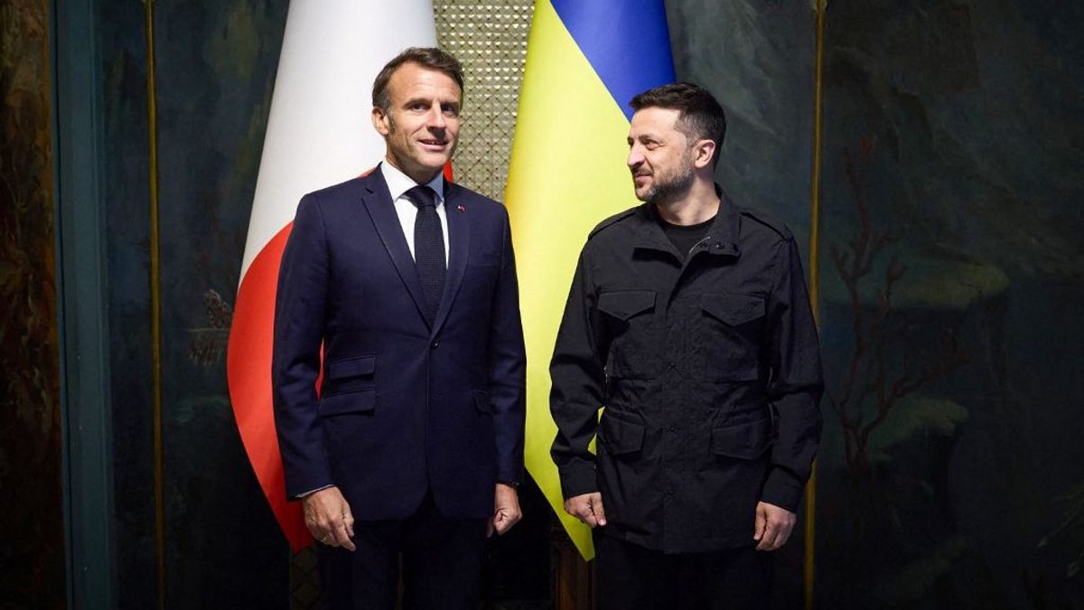 Macron bedurrantaná a francia hadiipart, de nincs miből