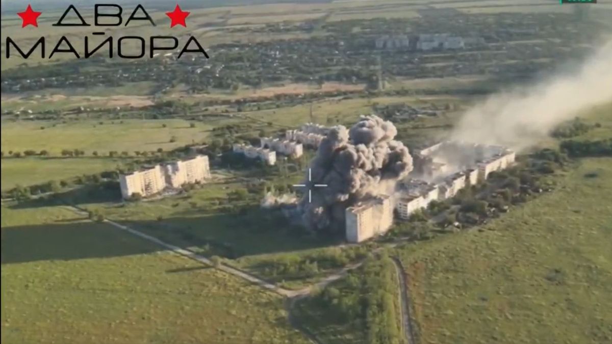 Hatalmas pusztítás: modernizált orosz bombák hullottak Ukrajnára (Videó)