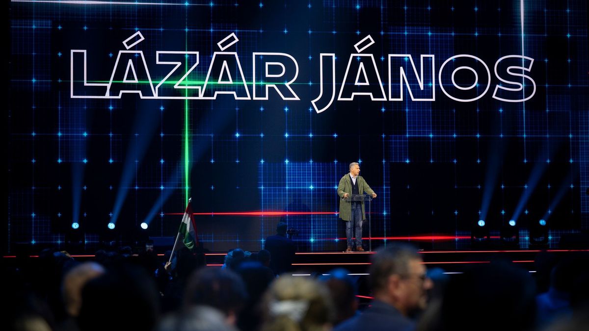 Lázár a Harcosok Klubjában: A tét nem a mi következő 4 évünk. A tét Magyarország következő 40 éve. A tét a nemzet és a haza jövője (Videó)