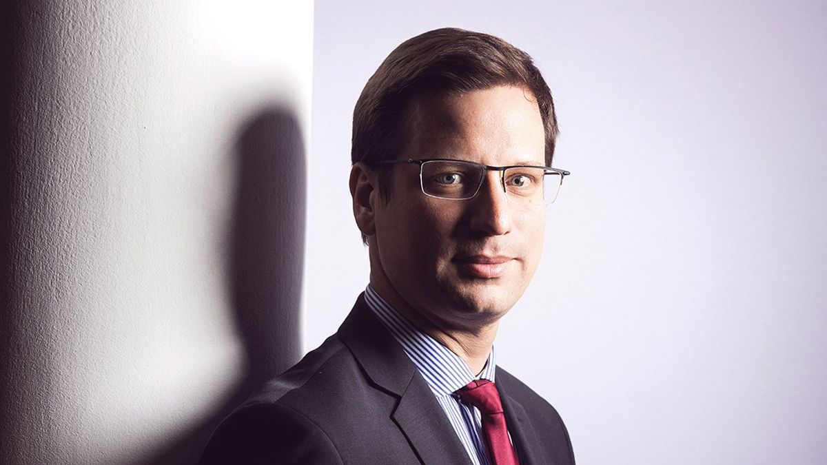 Megérkezett a kormány hivatalos válasza Magyar Péter „leleplező” videójára: „Lepkefing!” (VIDEÓ)