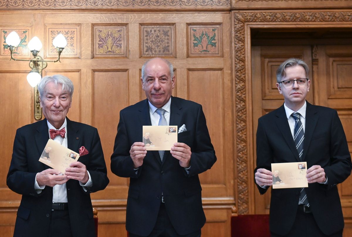 SULYOK Tamás; NEMESKÜRTY István; VIZI E. Szilveszter; LÁNG Géza Károly
