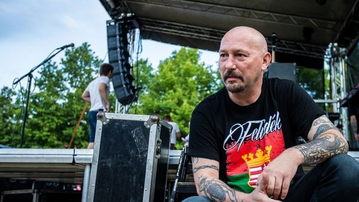 A Kárpátia frontembere szerint valaki előbb-utóbb leken majd Magyar Péternek egy istenes pofont