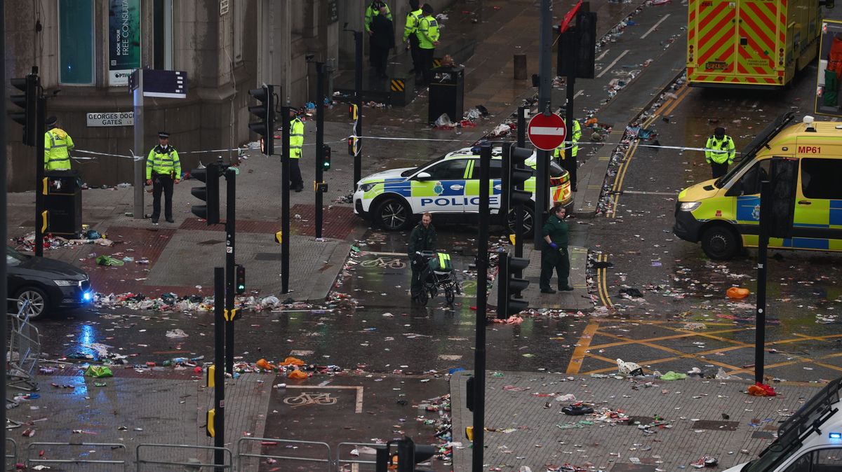 Borzalom Liverpoolban: a rendőrség szerint nem terrorcselekmény történt Szoboszlaiék győzelmi parádéján