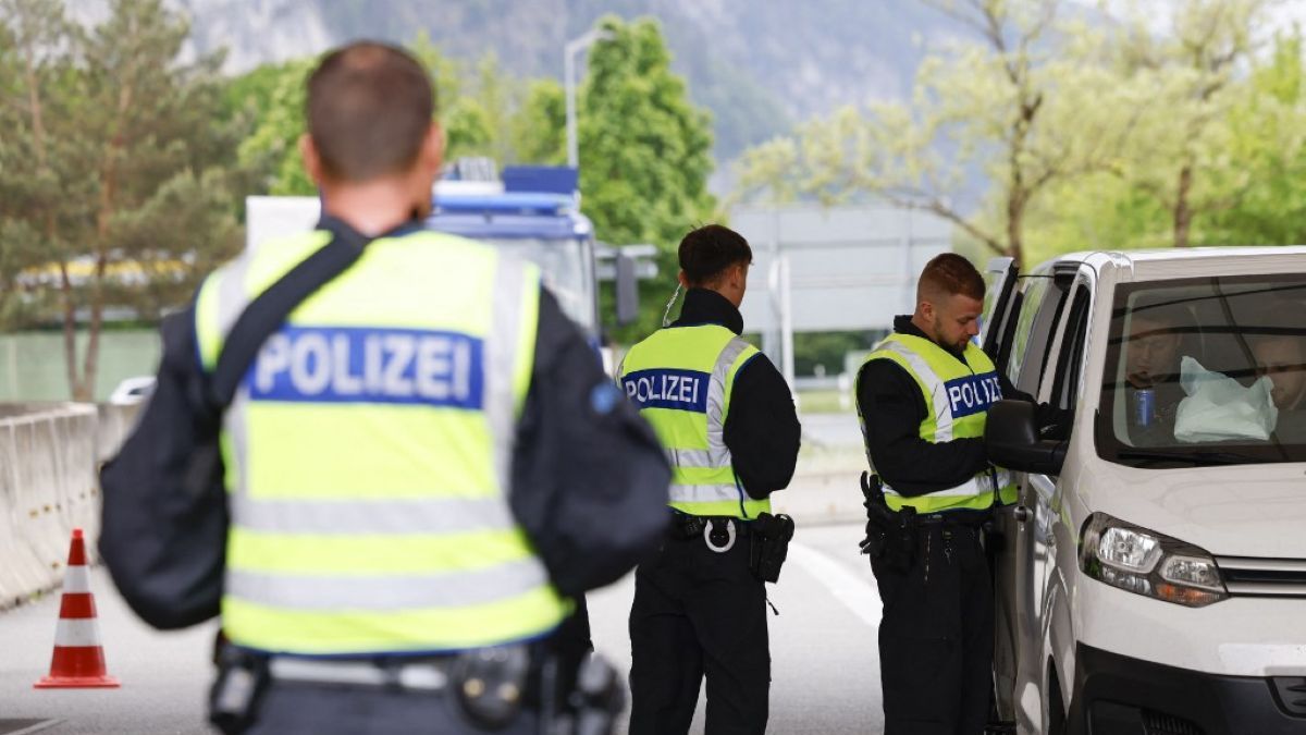 Rettegés Ausztriában: tűzszerészek vonultak ki az iskolákba