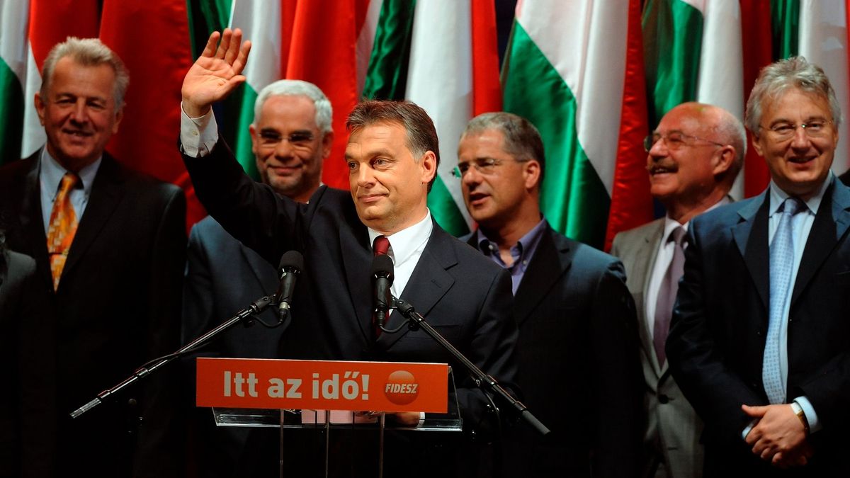 Régi nevek bukkantak fel Orbán Viktor kormányai környékén