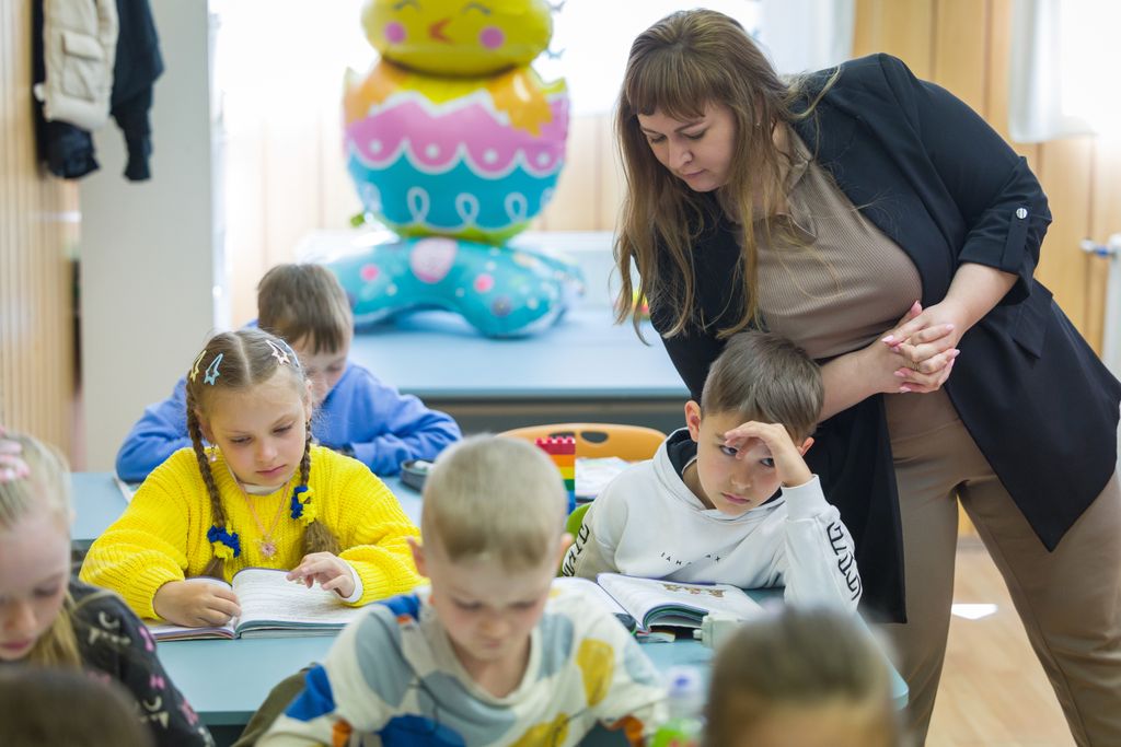 Brovcsenko Natálija tanár
Magyar-Ukrán Két Tanítási nyelvű általános iskola és Gimnázium tanuló diák Csepel Budapest
20250516
fotó: Németh András Péter NAP