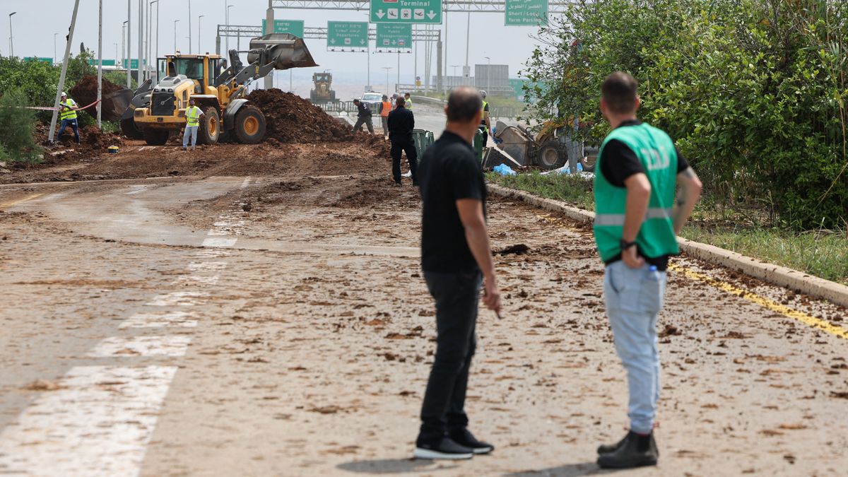 Megrázó képsorok: egy jemeni rakéta csapódott be a Ben Gurion repülőtér közelében (VIDEÓ)