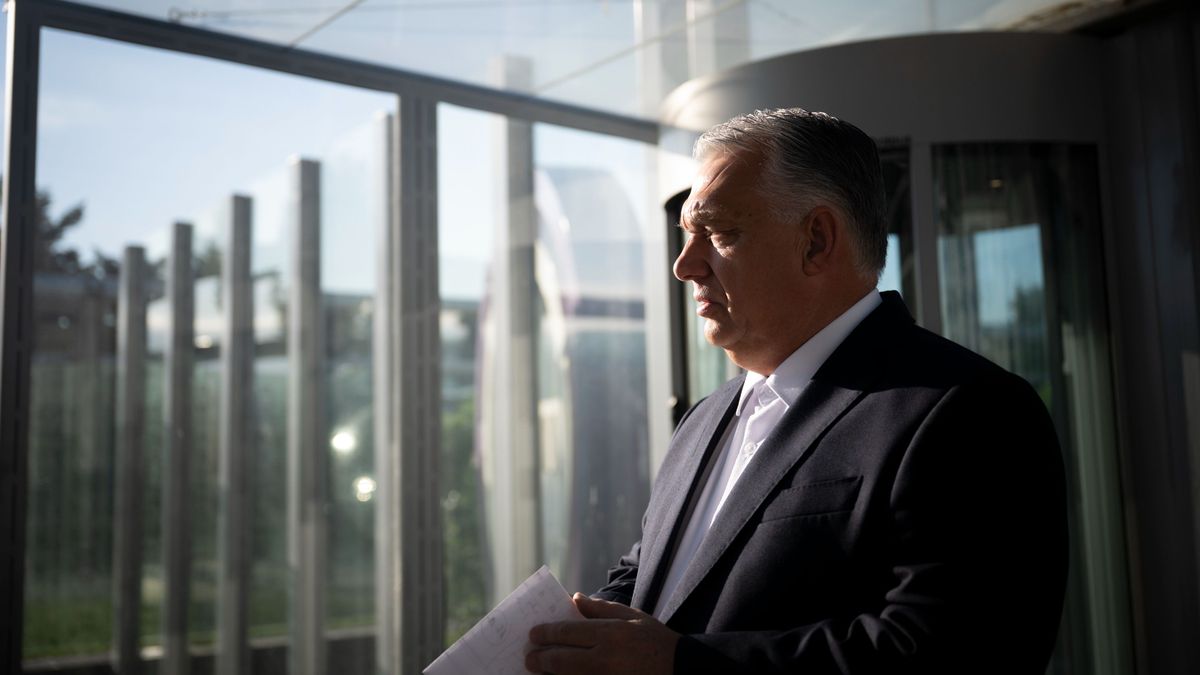 Hat égető kérdést tett fel Orbán Viktor, majd Zelenszkijnek üzent