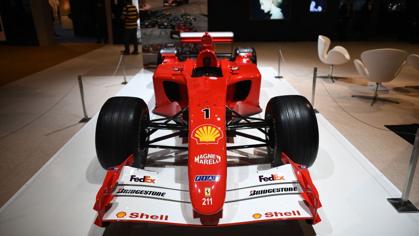 Elkelt Michael Schumachernek a 2001-es Magyar Nagydíjon győztes Ferrarija