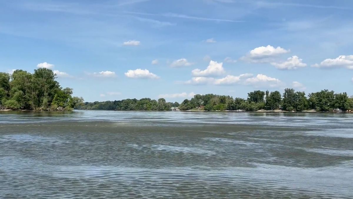 „Hűha, ez micsoda?” – szokatlan jelenséget vettek videóra a Duna közepén