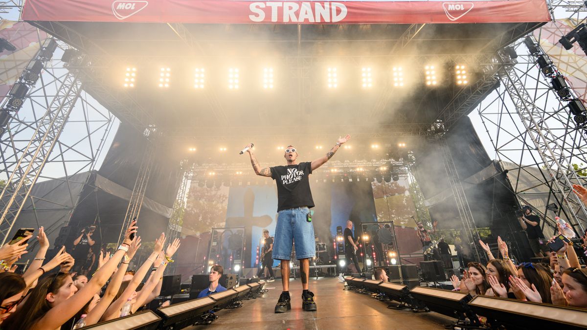 Itt az újabb igazságosztó: meghálálja RTL-es szerződését ByeAlex, gyorsan beszólt Orbánéknak (VIDEÓ)
