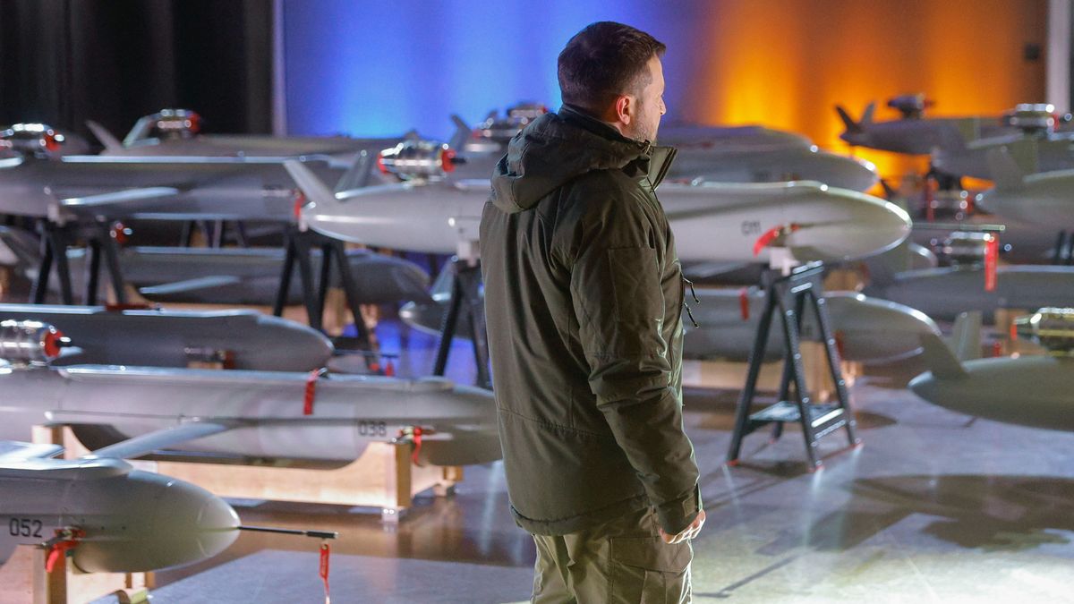Már a BBC is erről ír: az ukránok kritikus drónhiánnyal küzdenek, roncsokat használnak fel