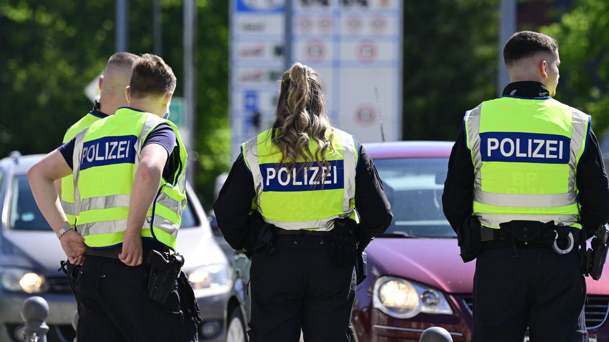 Terrorizmus gyanúja miatt vettek őrizetbe egy 14 éves fiút Kölnben