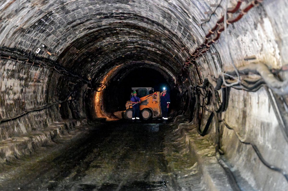 ROMANIA-SALT-MINE-FLOODS